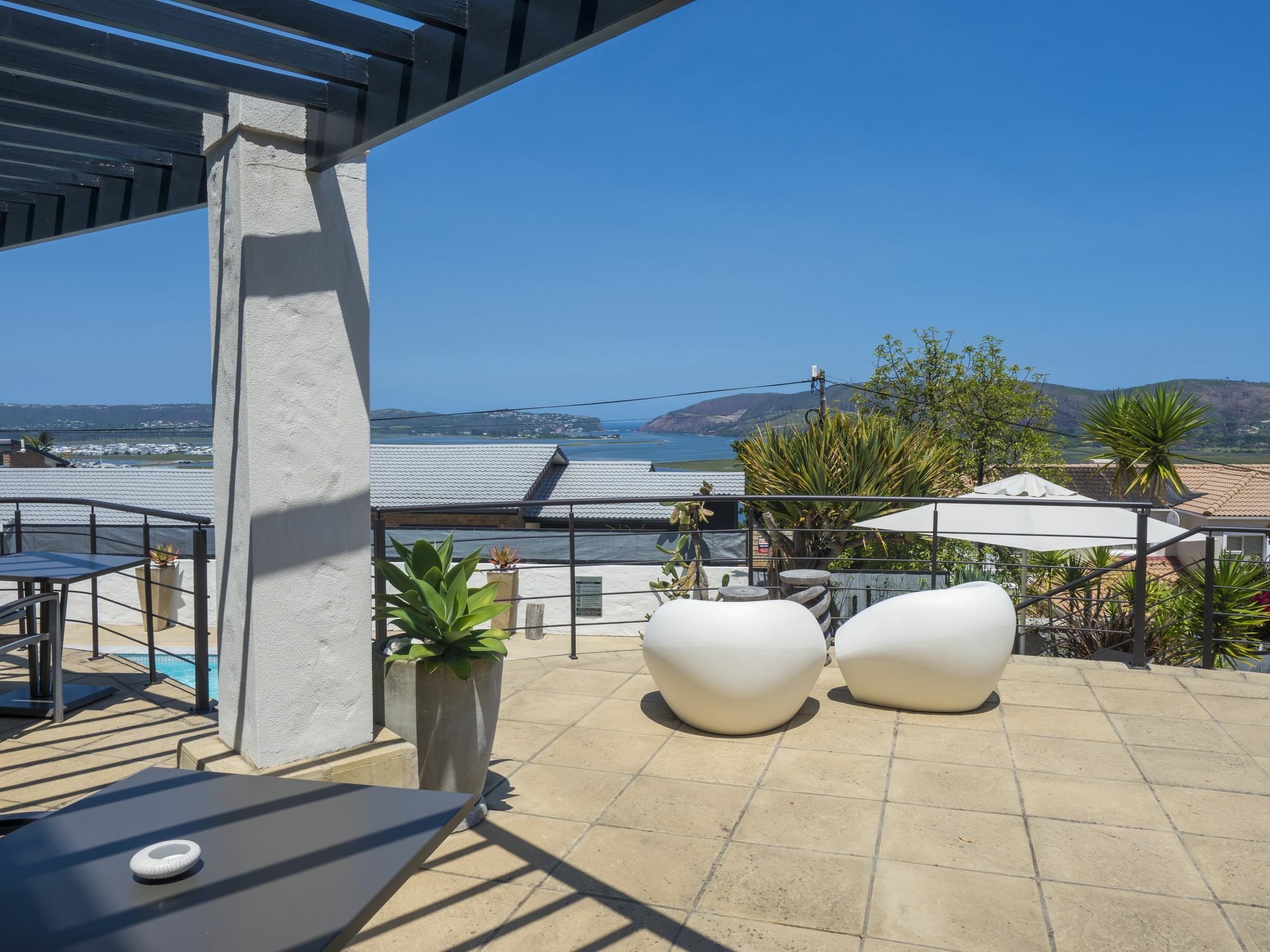 Villa Afrikana Guest Suites By Knysna Paradise Collection Exterior photo